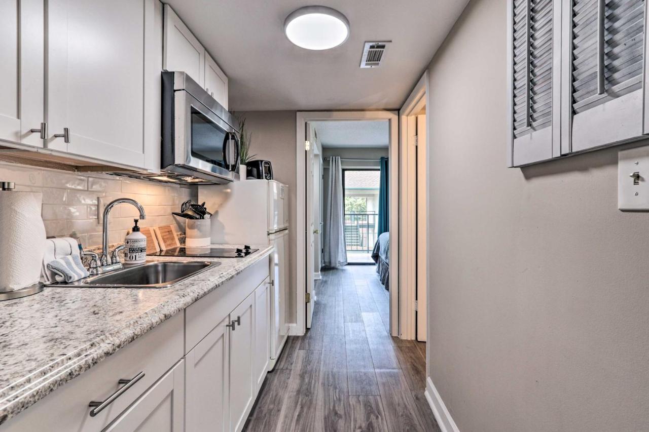 Gatlinburg Condo Walk To Downtown Attractions! Exterior photo