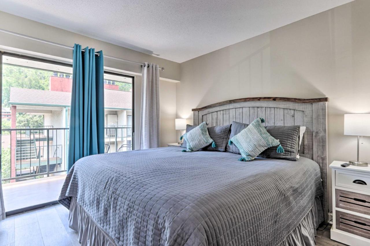 Gatlinburg Condo Walk To Downtown Attractions! Exterior photo