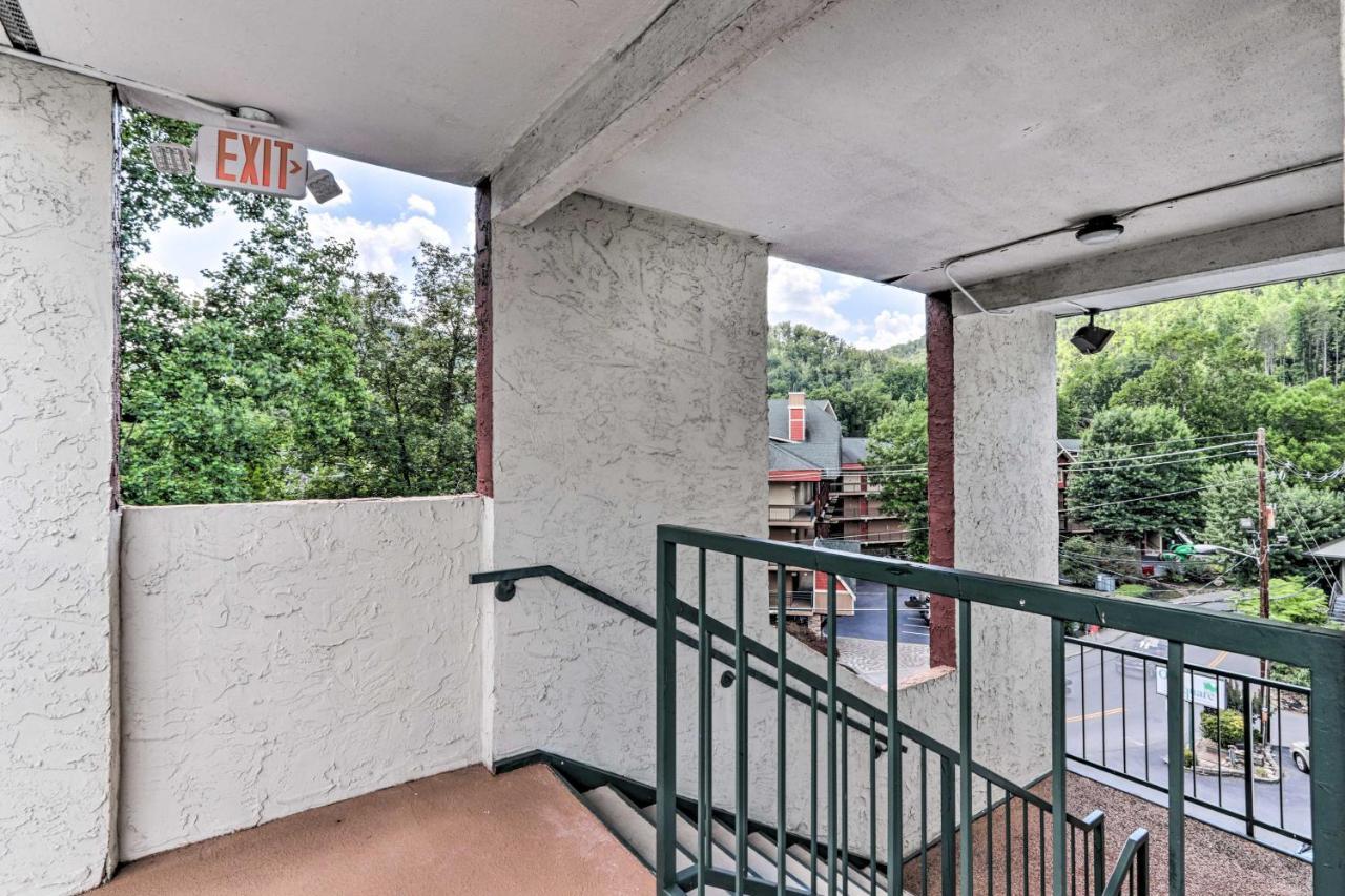Gatlinburg Condo Walk To Downtown Attractions! Exterior photo