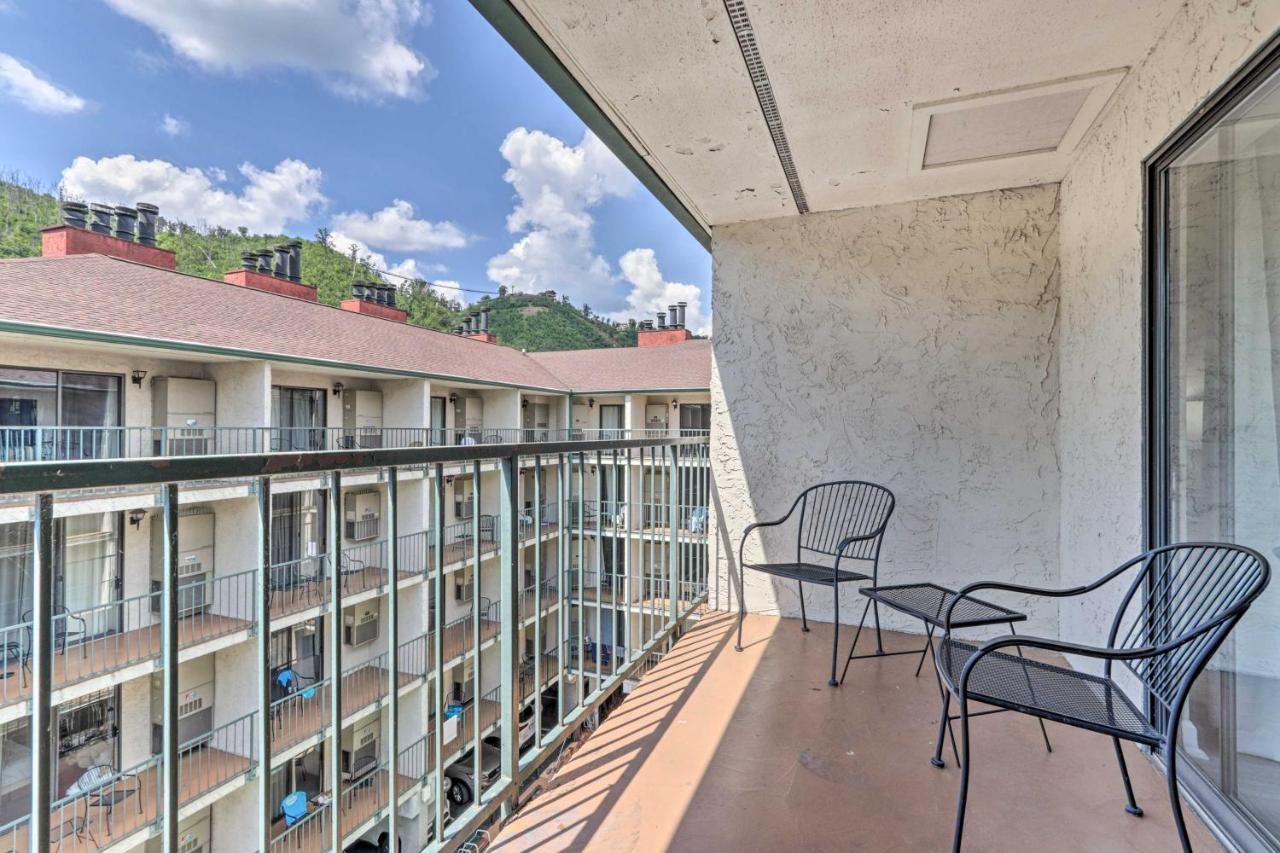 Gatlinburg Condo Walk To Downtown Attractions! Exterior photo
