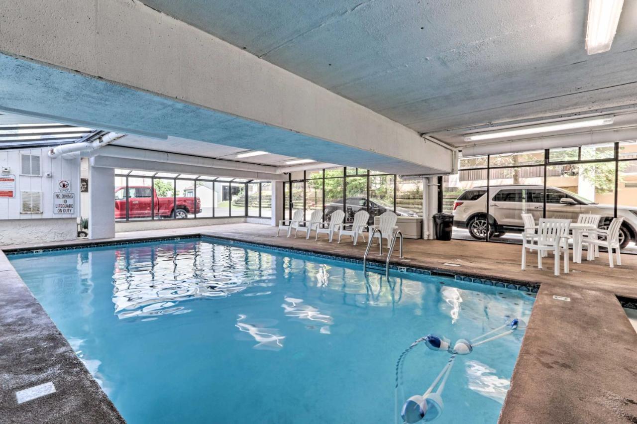 Gatlinburg Condo Walk To Downtown Attractions! Exterior photo